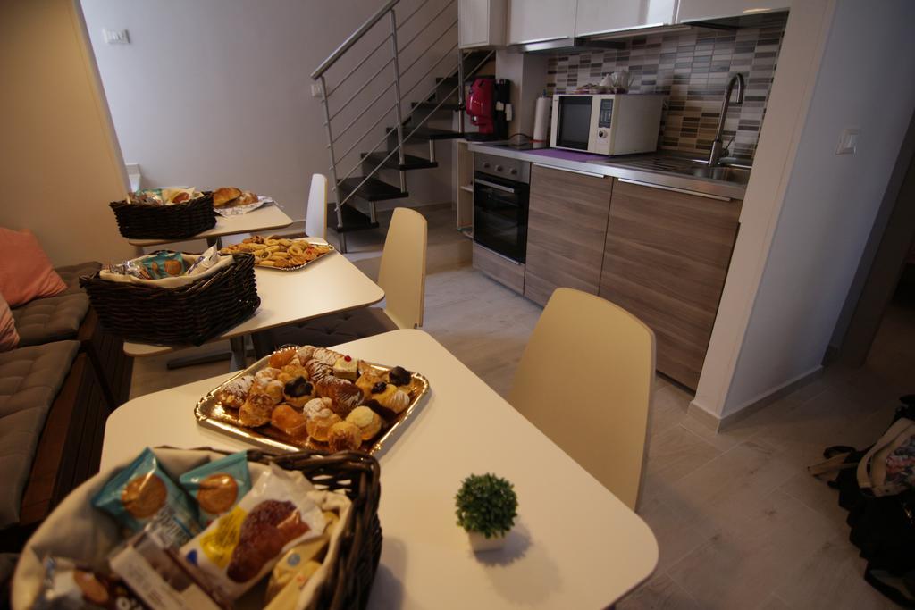 Rosemary Charming Rooms Термолі Екстер'єр фото