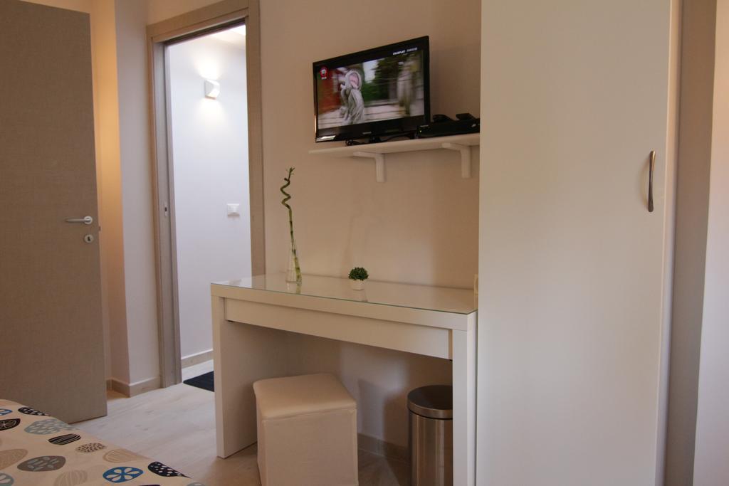 Rosemary Charming Rooms Термолі Номер фото